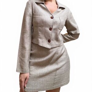 STAR C.C.C. Beige Skirt Suit